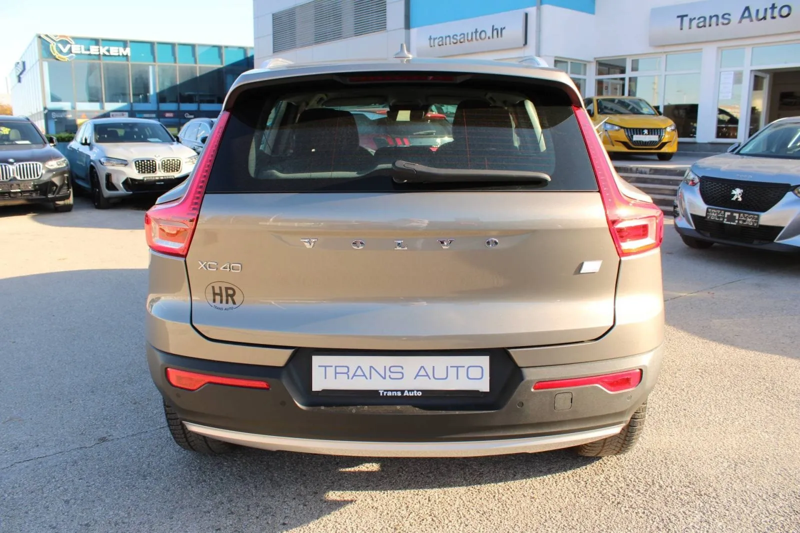 volvo xc40 t5 plug-in hybrid automatik *led, navigacija, kamera - slika 6