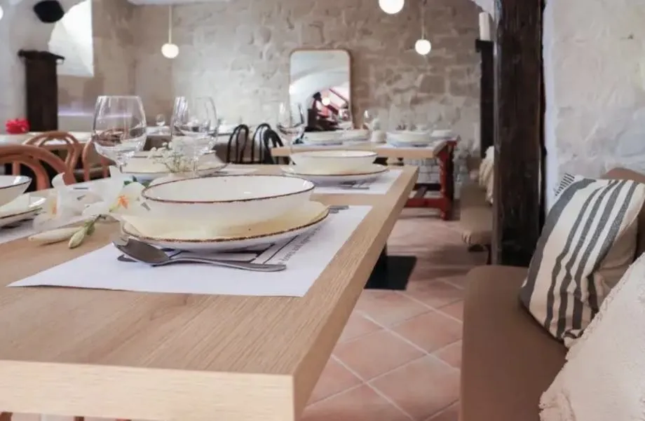 restoran: osijek, centar, 150 m2, kompletno uređen i opremljen za rad - slika 4