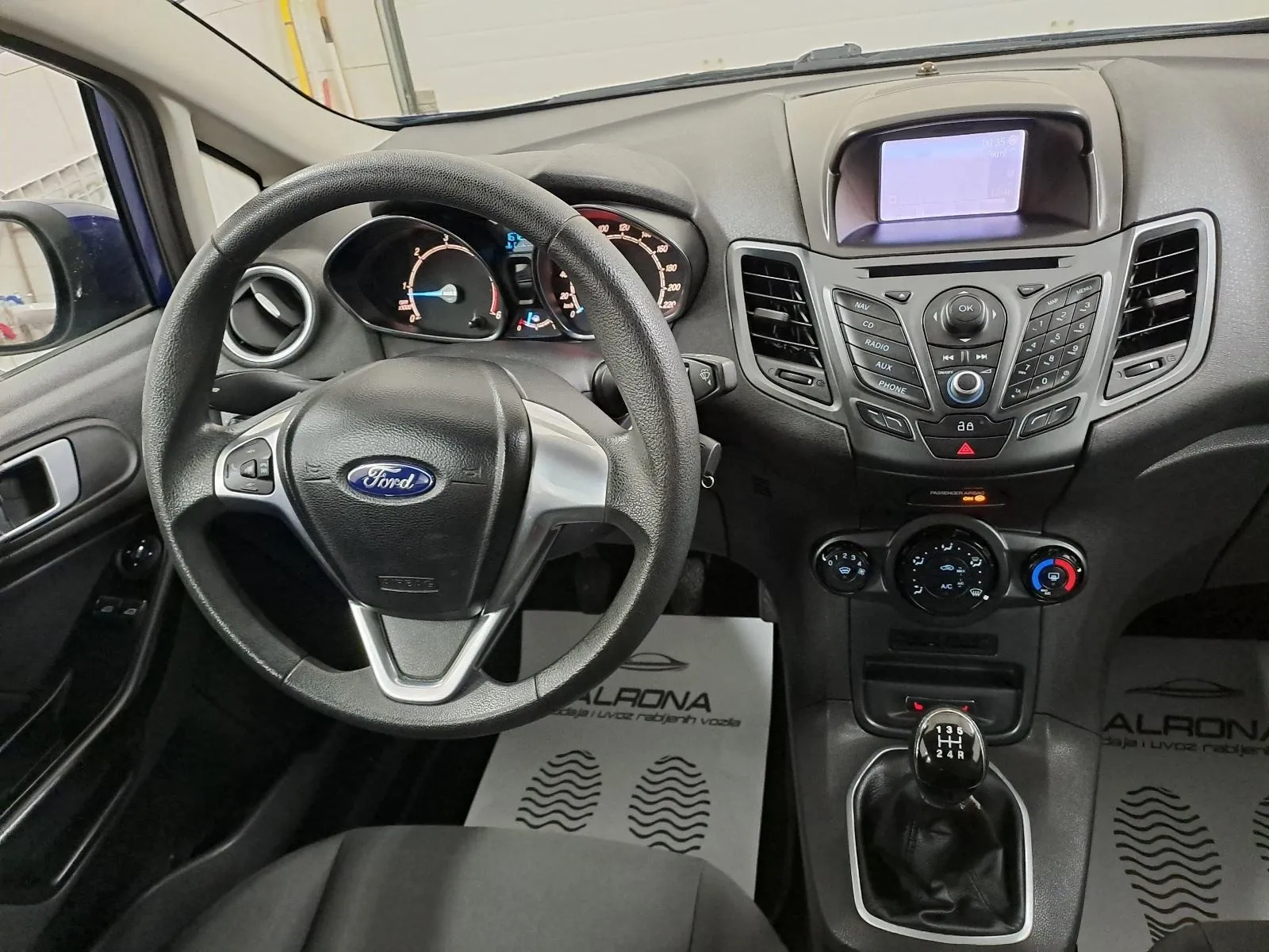ford fiesta 1.5 tdci*jamstvo* navi,novi zupčasti+servis,zimski kotači - slika 12
