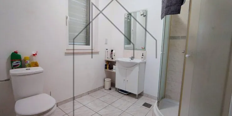 istra, labin: prostrana obiteljska kuća (271 m²) s bazenom. - slika 6