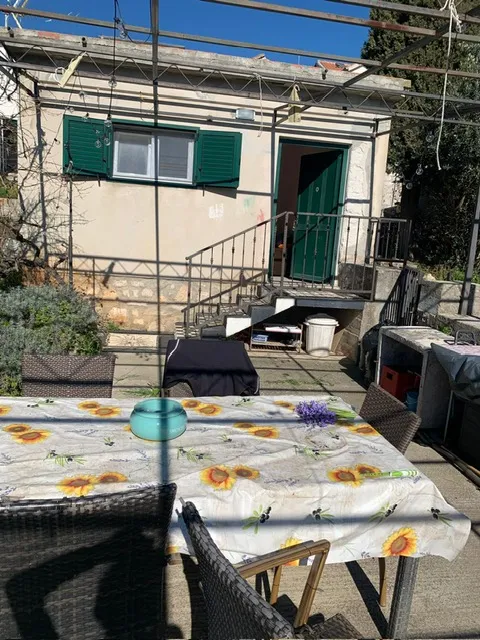 prodaja kuće i građevinskog zemljišta - slika 23