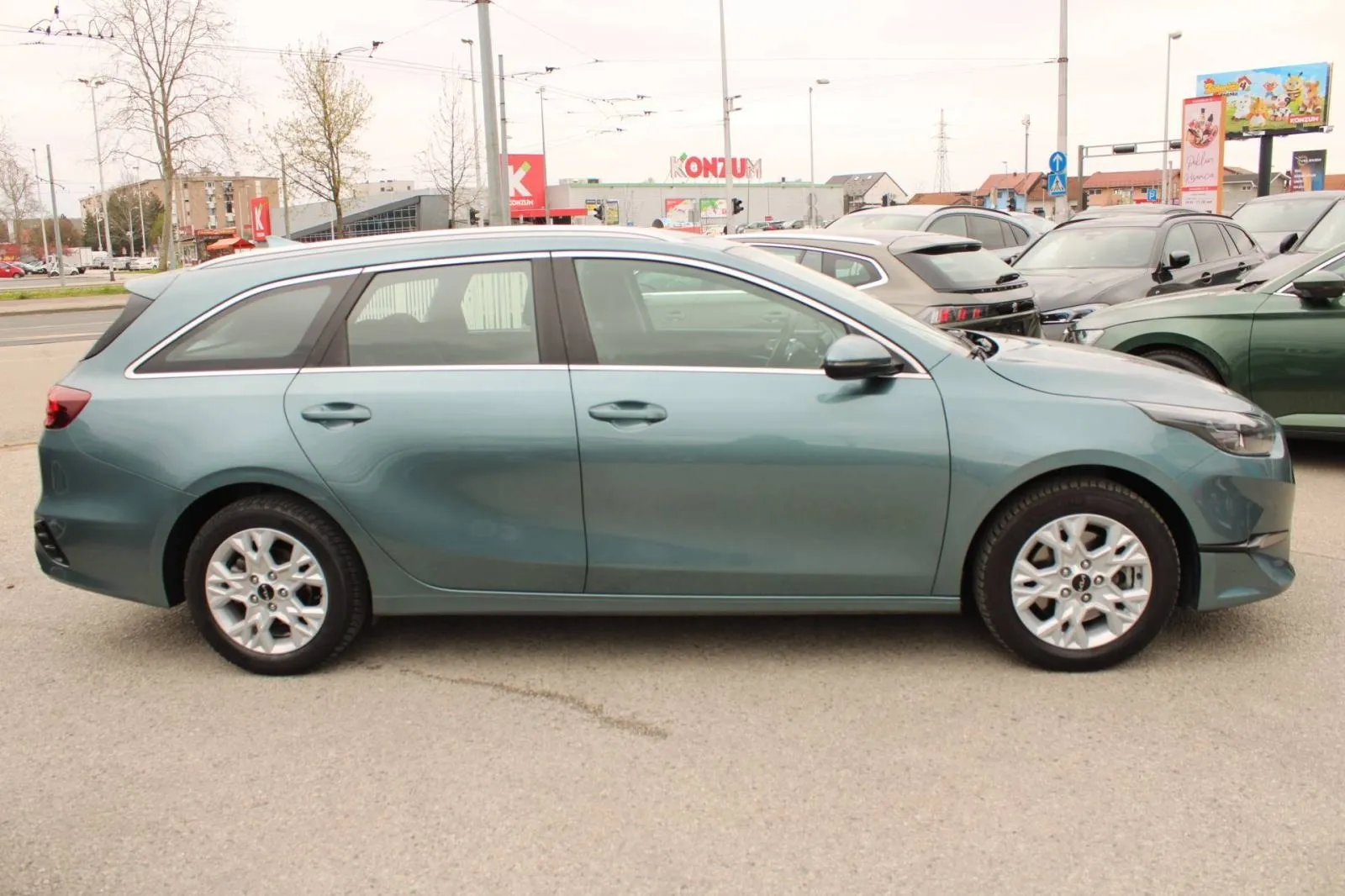 kia ceed sw 1.5 t-gdi automatik *navigacija, kamera* - slika 4