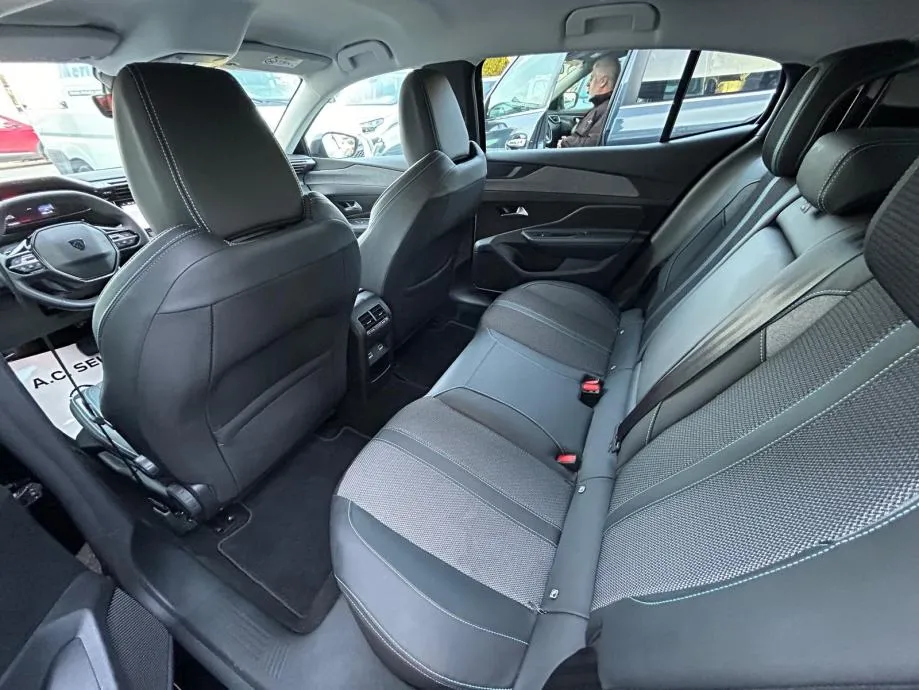 peugeot 408 hybrid 145 e-dcs6 - 2025. - 15.000 km - reg. 1 god! - slika 12