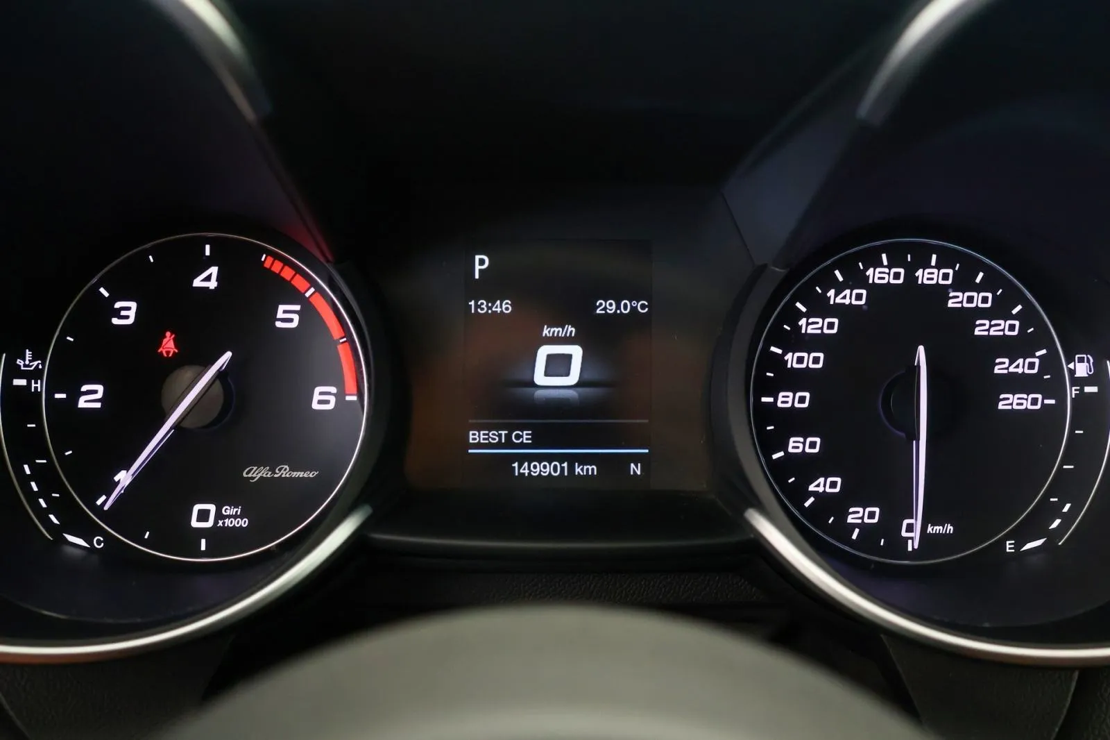 alfa romeo giulia 2.2jtdm at8 super 160km led+biksenon navi - slika 12