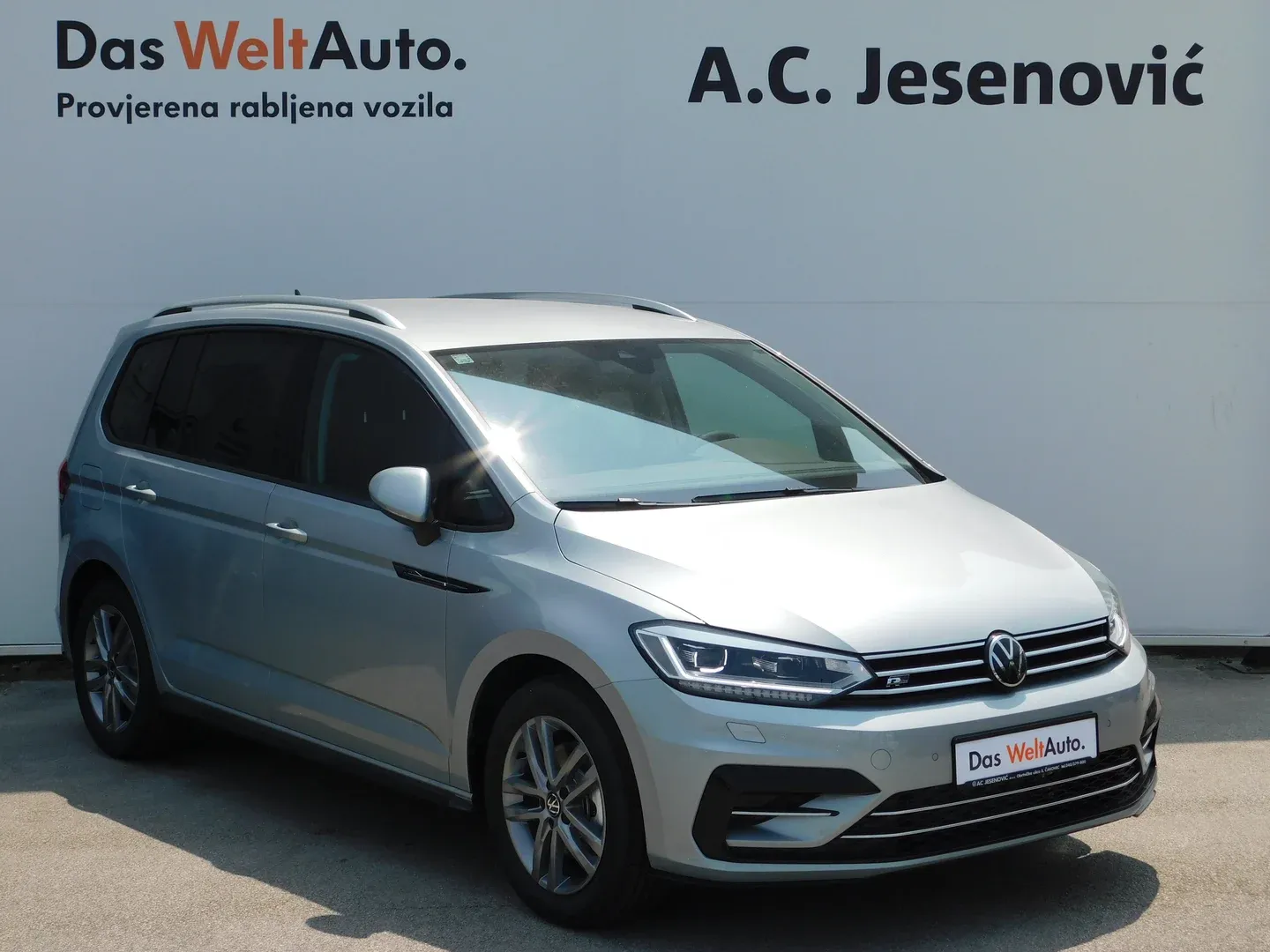 12788 volkswagen touran 2.0 tdi dsg r-line - slika 3