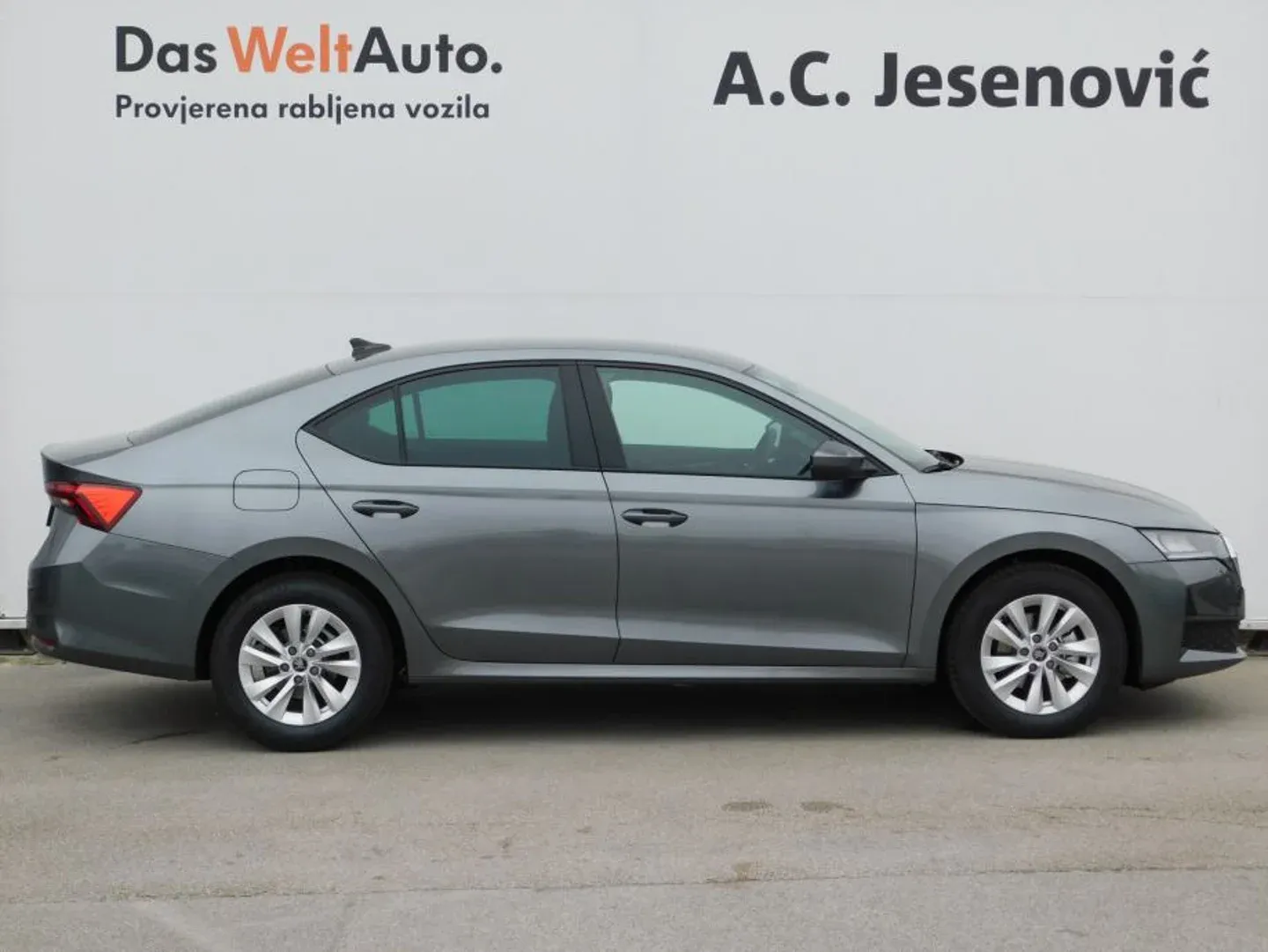 00159 škoda octavia fl essence 2.0 tdi - slika 4