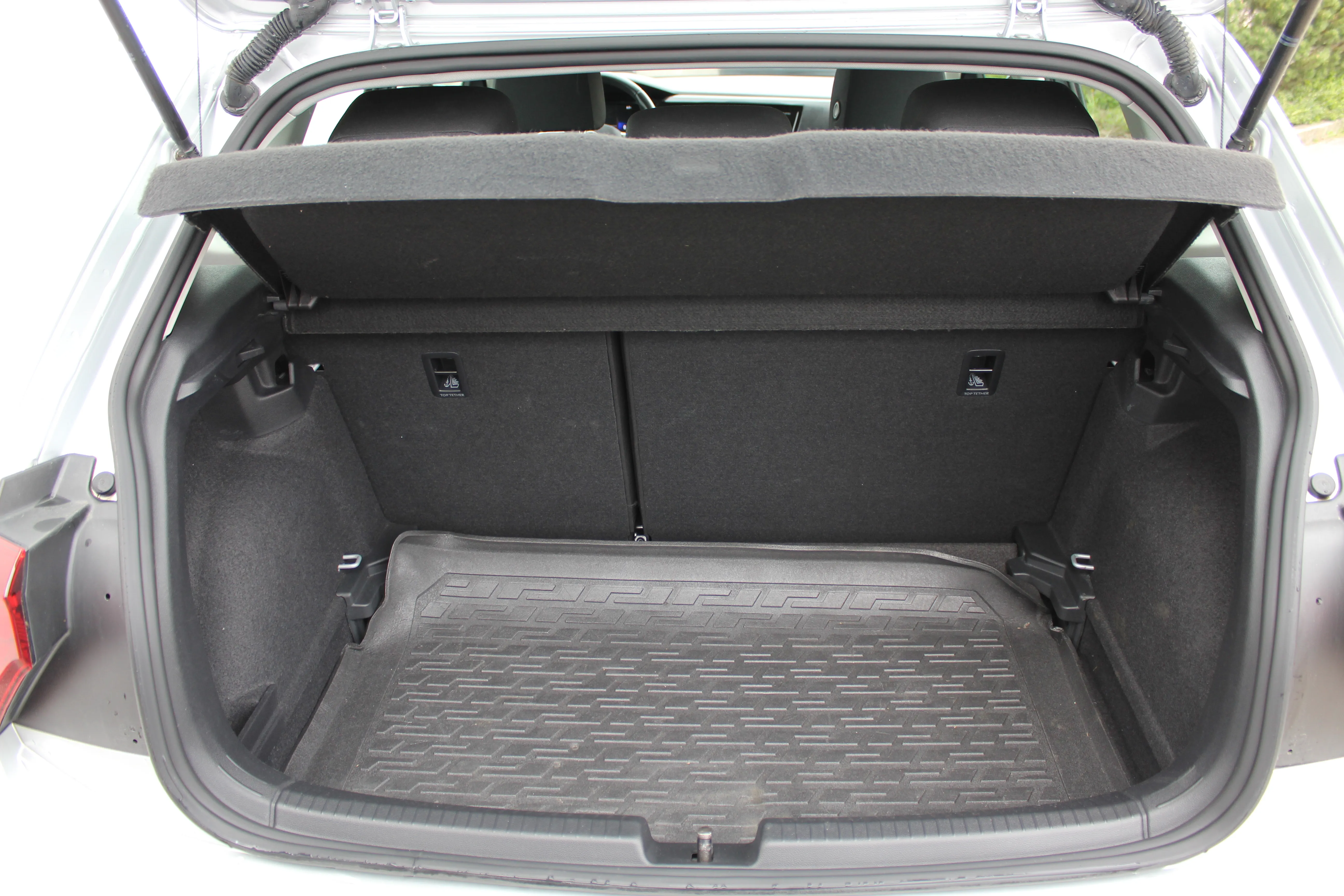 volkswagen polo 1.0 tsi life - slika 13