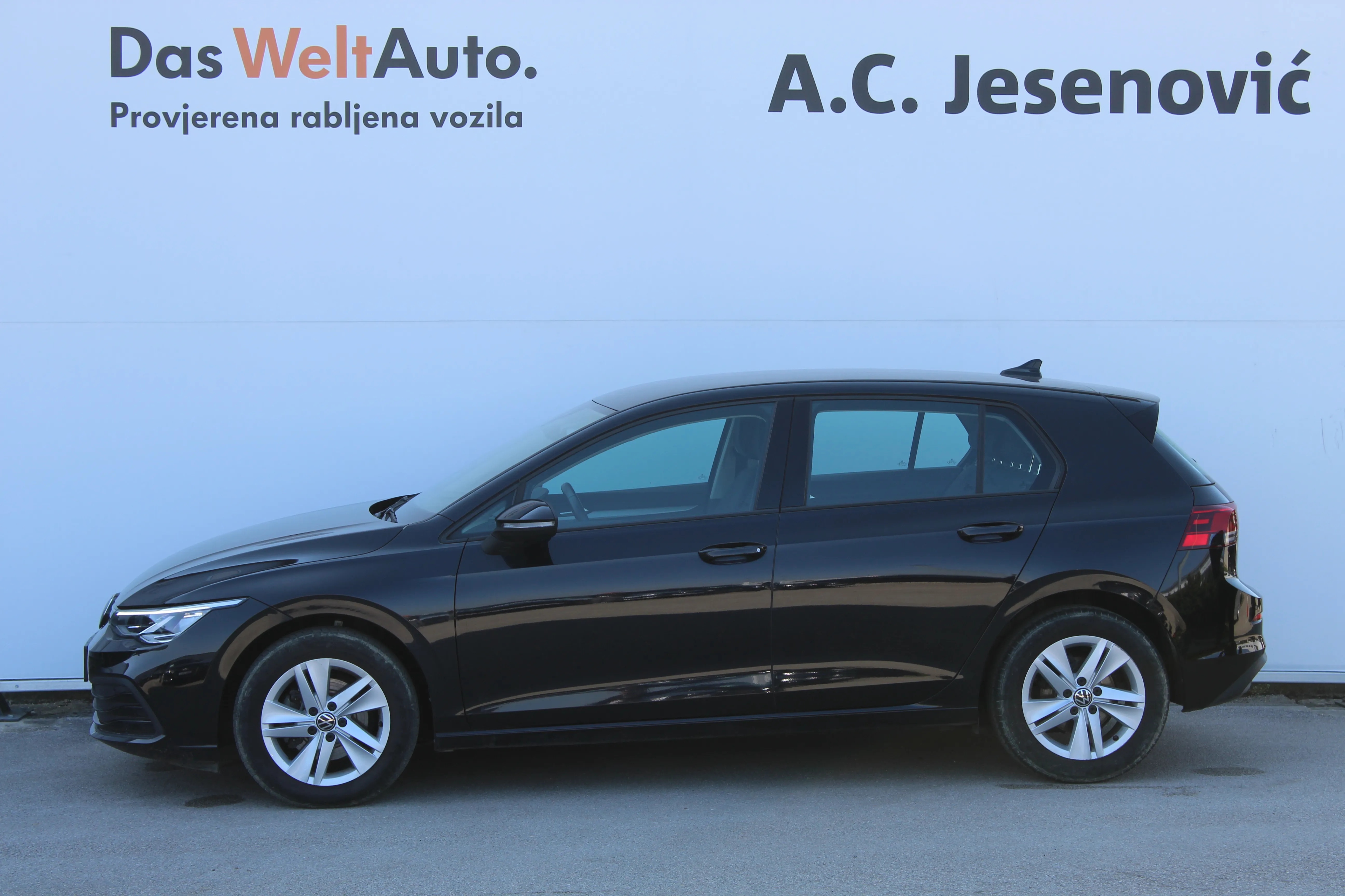 volkswagen golf 2.0 tdi life - slika 6