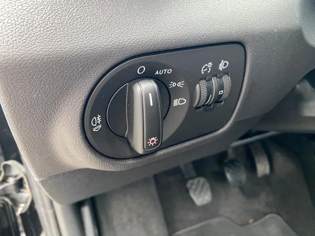 audi a1 1,6 tdi sportback, navi, 1. vlasnik, 4x garancija!!! - slika 17