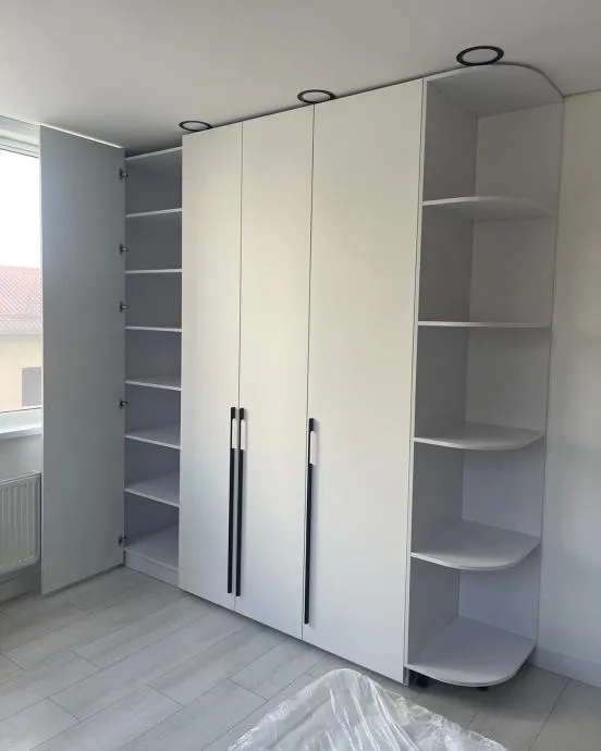 garderobni ormar - slika 5