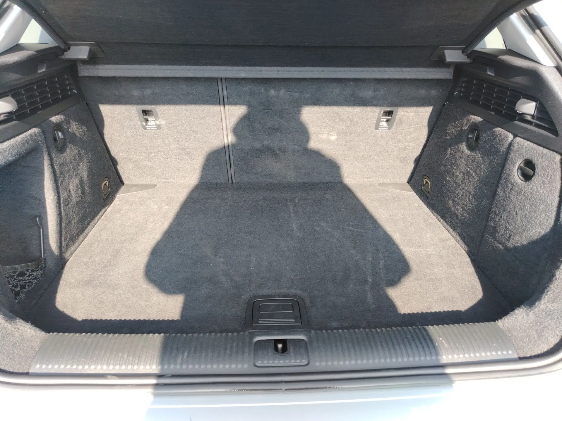 audi a3 sportback 2.0 tdi s tronic bi-xenon - slika 12