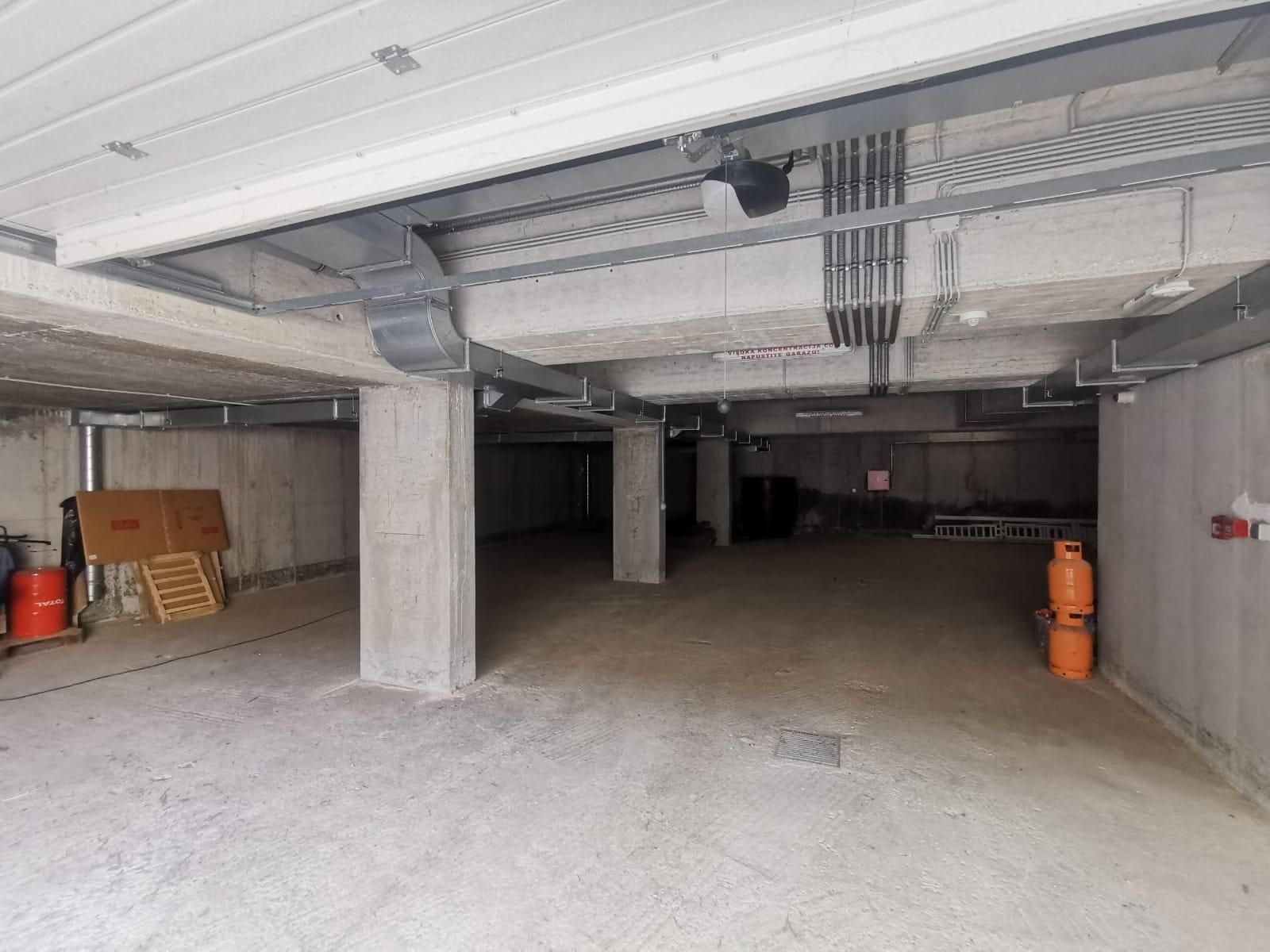 garaza kastel luksic 250 m2 - slika 8