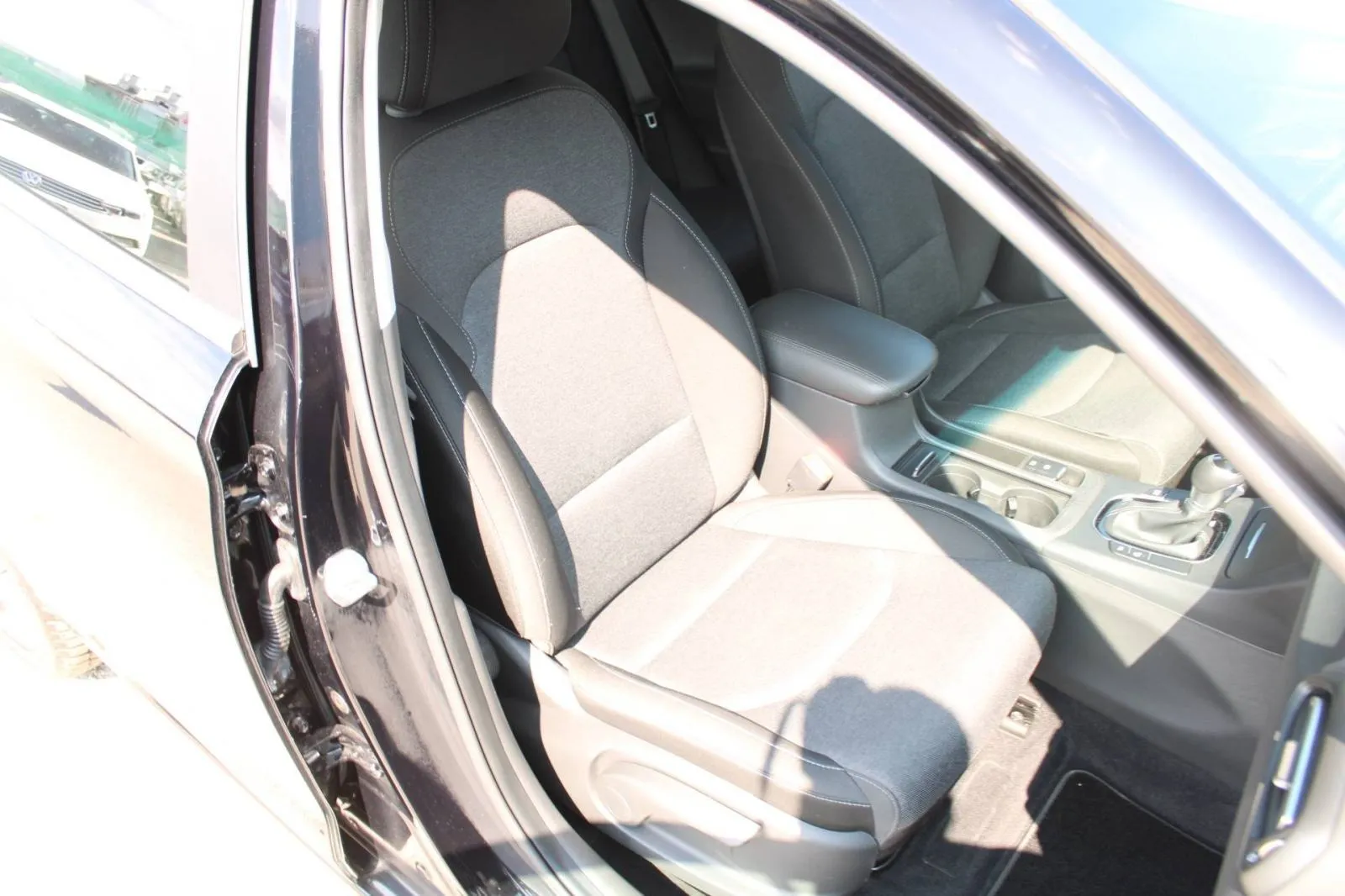 hyundai i30 karavan 1.0 t-gdi automatik *navigacija,kamera* - slika 10