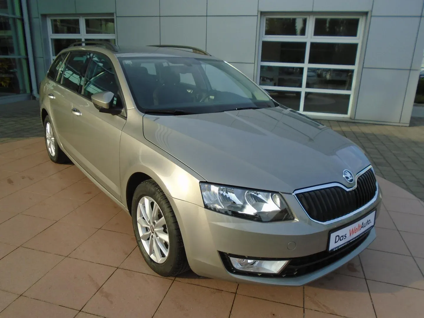 03202 škoda octavia combi style 1.6 tdi dsg - slika 4