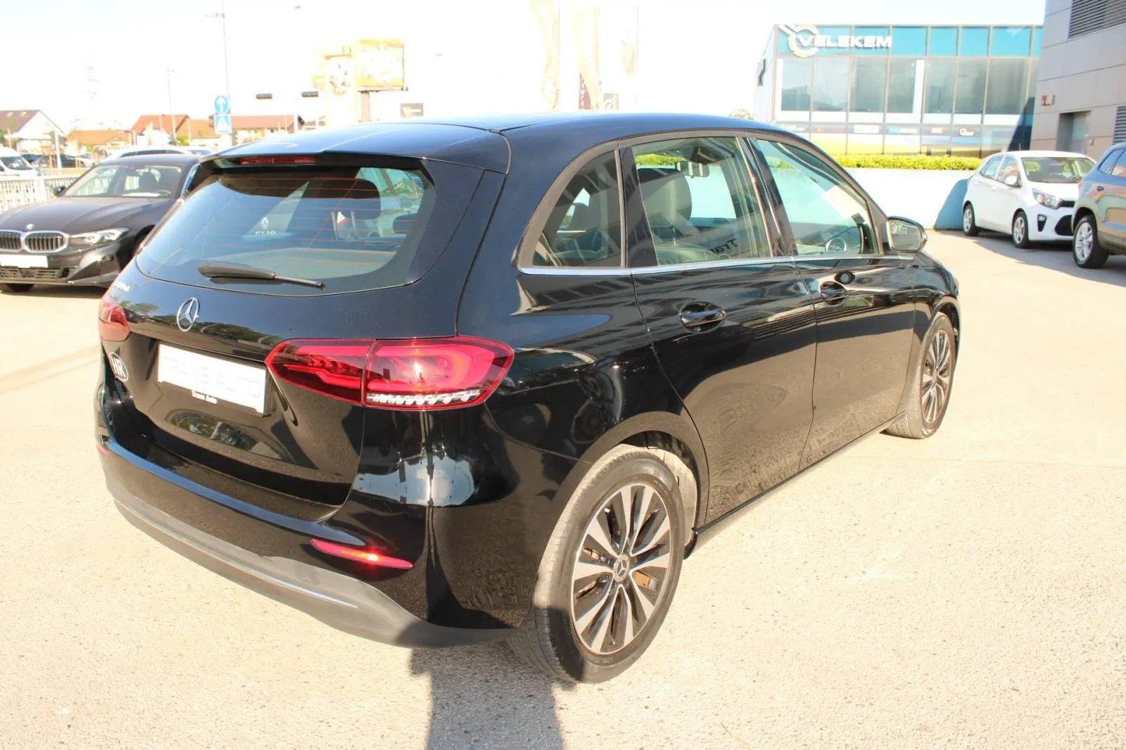 mercedes-benz klasa b 180d automatik *led, kamera* - slika 5
