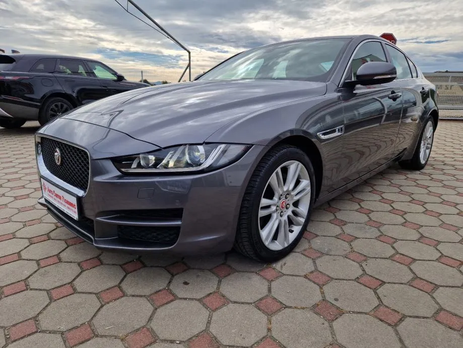 jaguar xe 2.0 d 2015.,automatik, veliki servis, navi, koža, xenon - slika 3