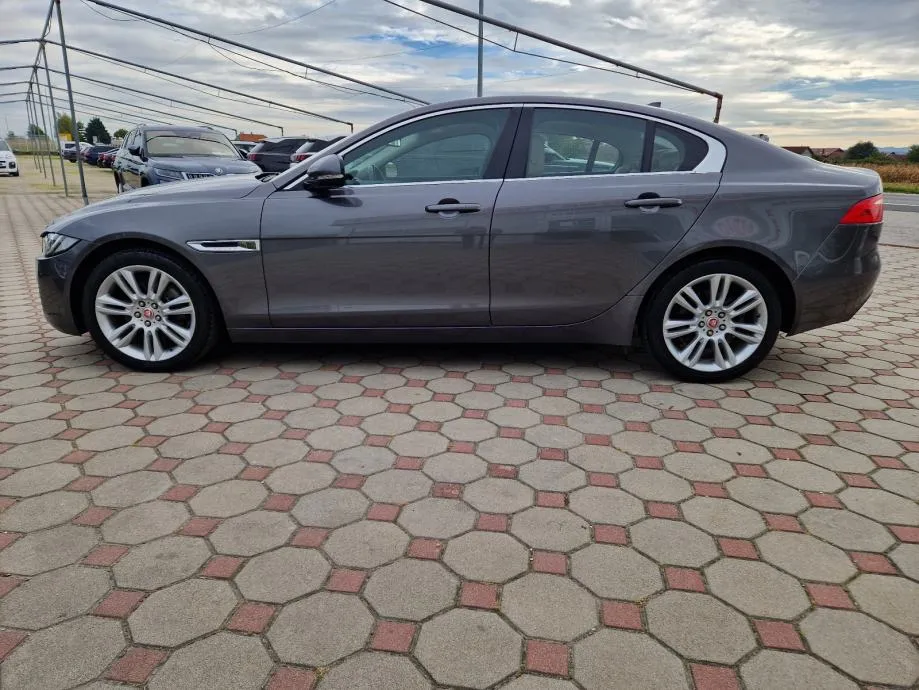 jaguar xe 2.0 d 2015.,automatik, veliki servis, navi, koža, xenon - slika 4