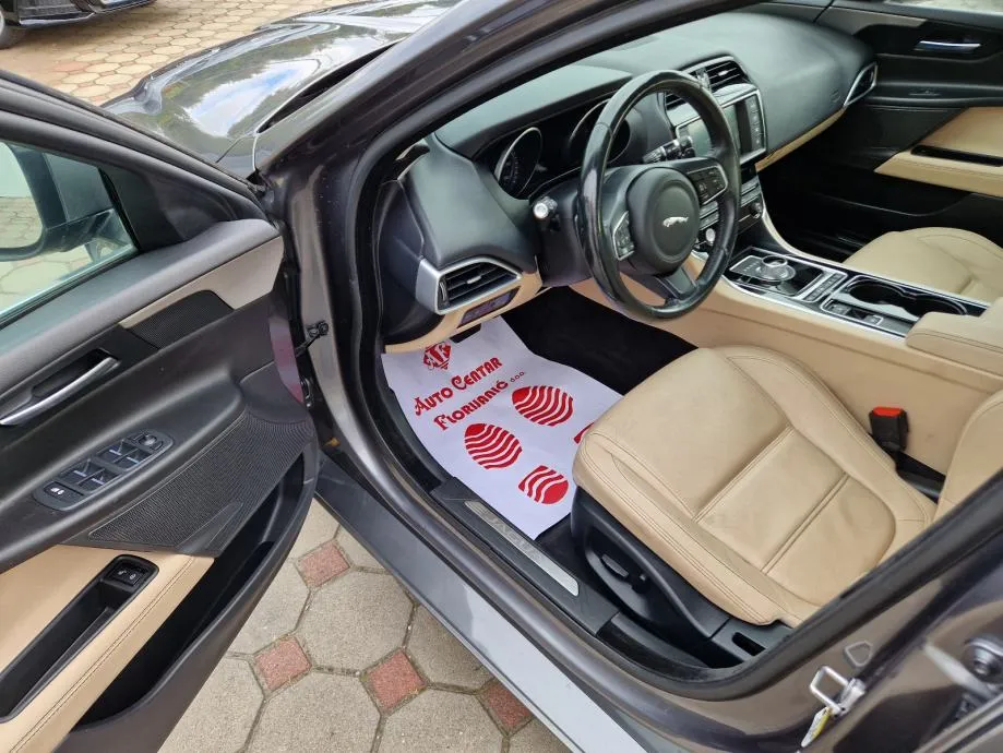 jaguar xe 2.0 d 2015.,automatik, veliki servis, navi, koža, xenon - slika 10