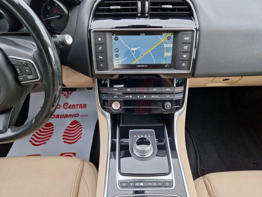 jaguar xe 2.0 d 2015.,automatik, veliki servis, navi, koža, xenon - slika 14