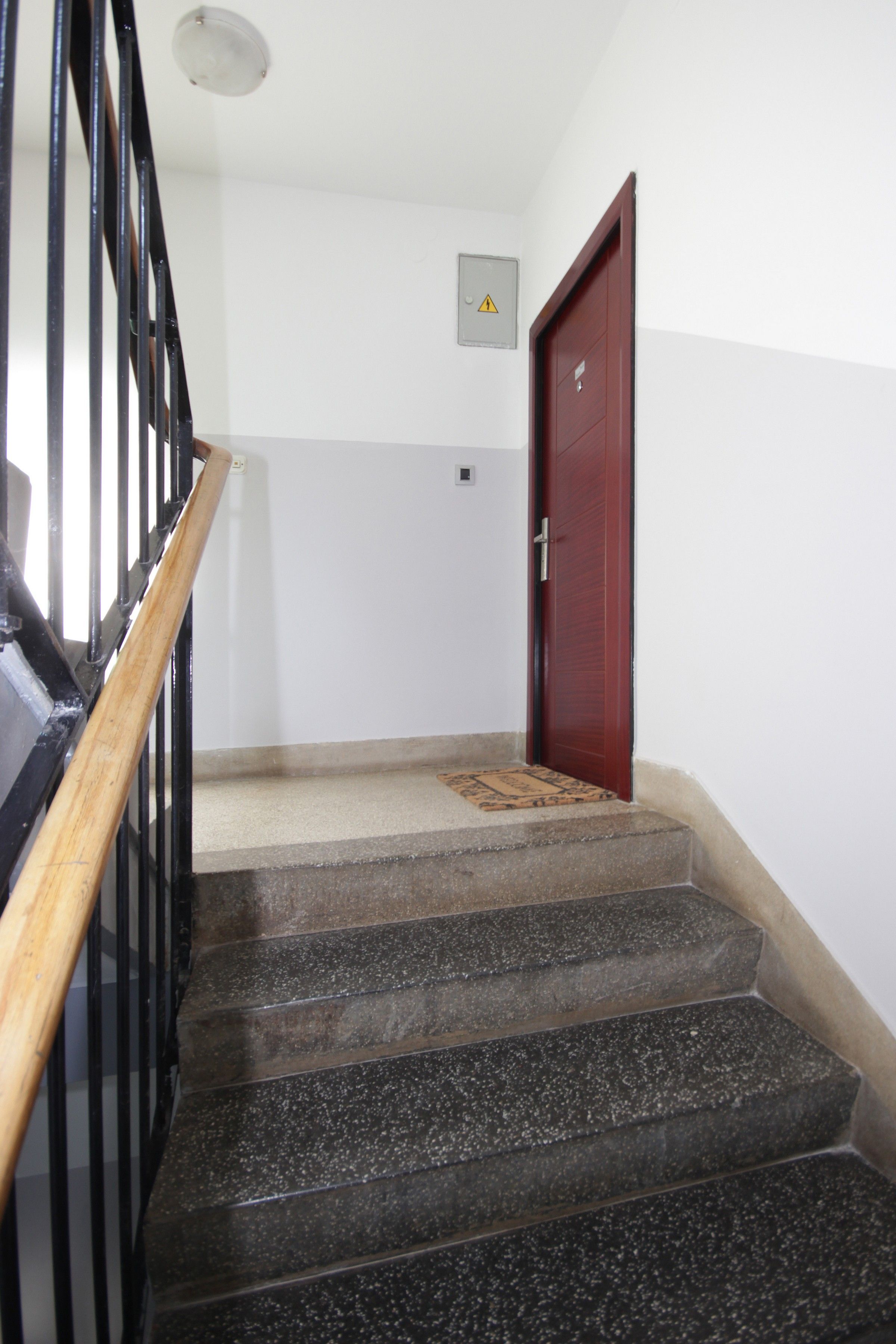 prodajem kompletno namješten stan 62m2 pula centar - slika 18