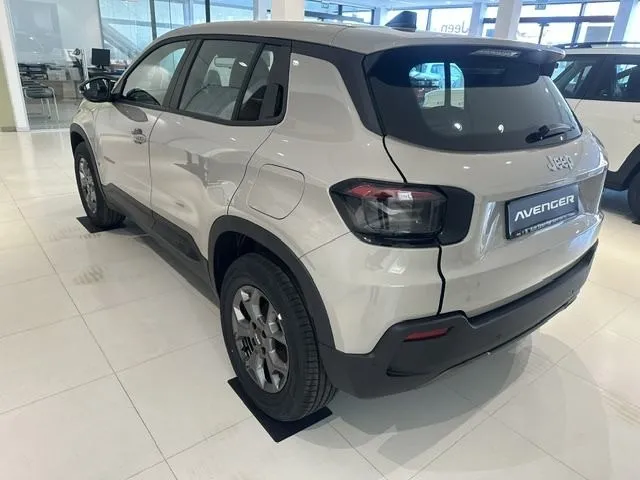 jeep avenger 1.2 mt longitude - slika 3