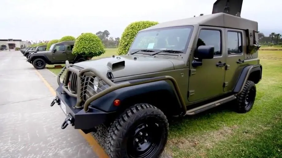 jeep wrangler j8 vojni automatik - slika 7