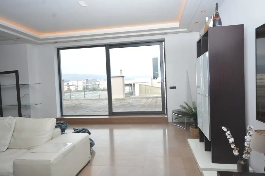 stan: zagreb, trnje, (kanal), 340.00 m2 - slika 4