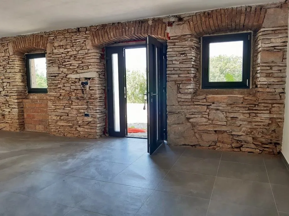 istra, trget, kuća 90 m2 sa bazenom, pogled na more, 450 m od mora - slika 8