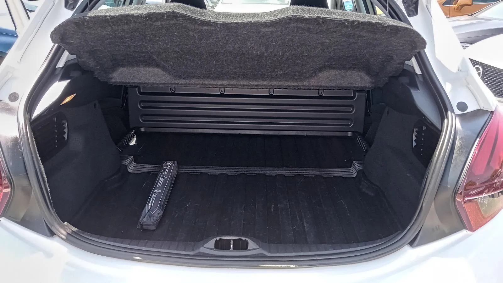 peugeot 208 1,5 bluehdi,n1,do2god jamstva,vozilo u sustavu pdv-a - slika 3