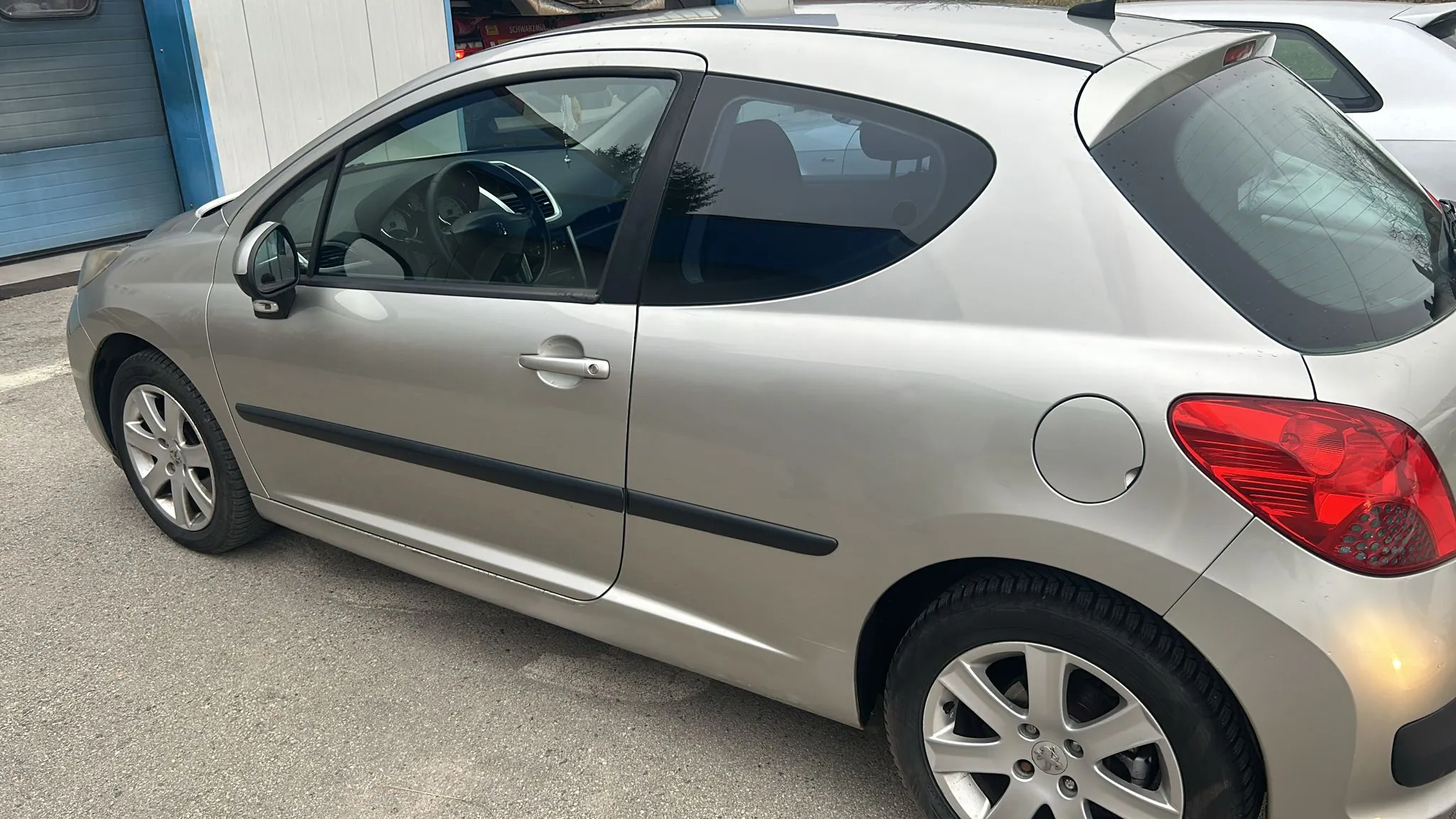 peugeot 207 1.6 hdi - slika 4