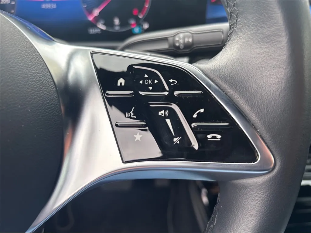 mercedes-benz cla klasa cla 180d automatik luxury line - slika 17