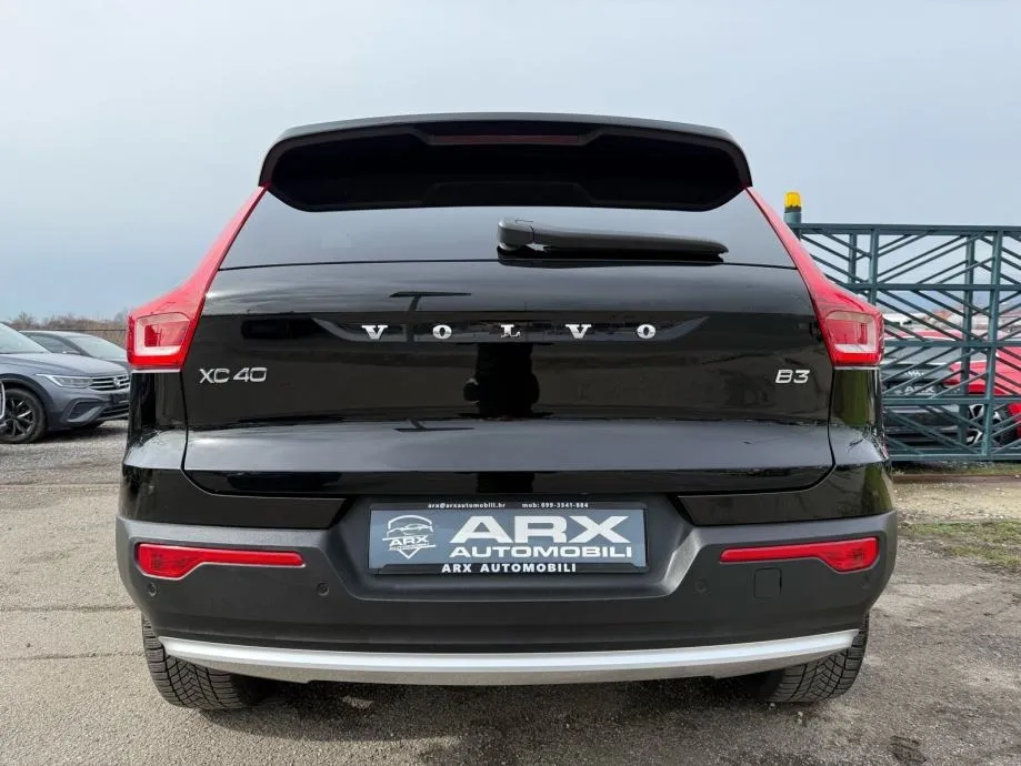 volvo xc40 b3 automatik °virtual°navi°led°kamera°leasing bez učešća° - slika 7