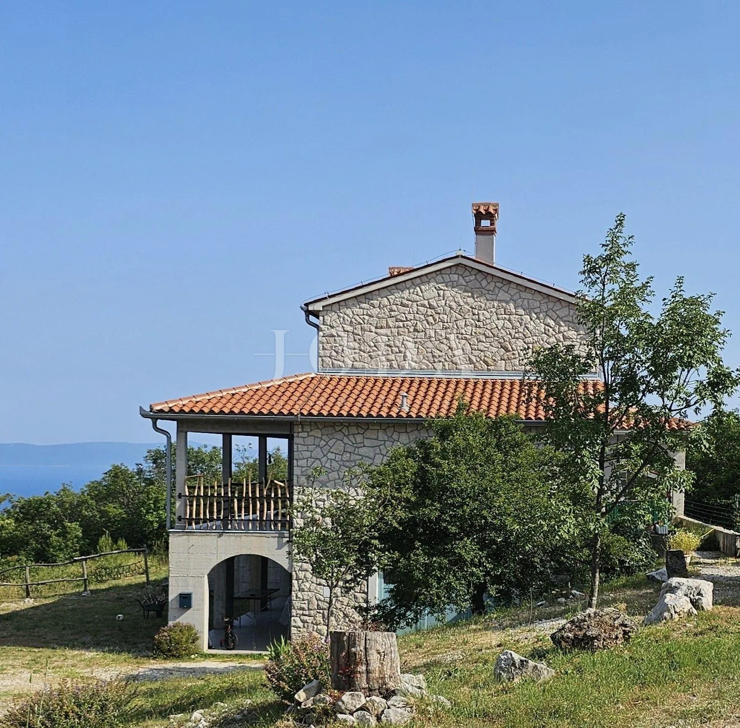 top lokacija kuća sa prekrasnim pogledom i prostranim zemljištem,labin okolica - slika 2