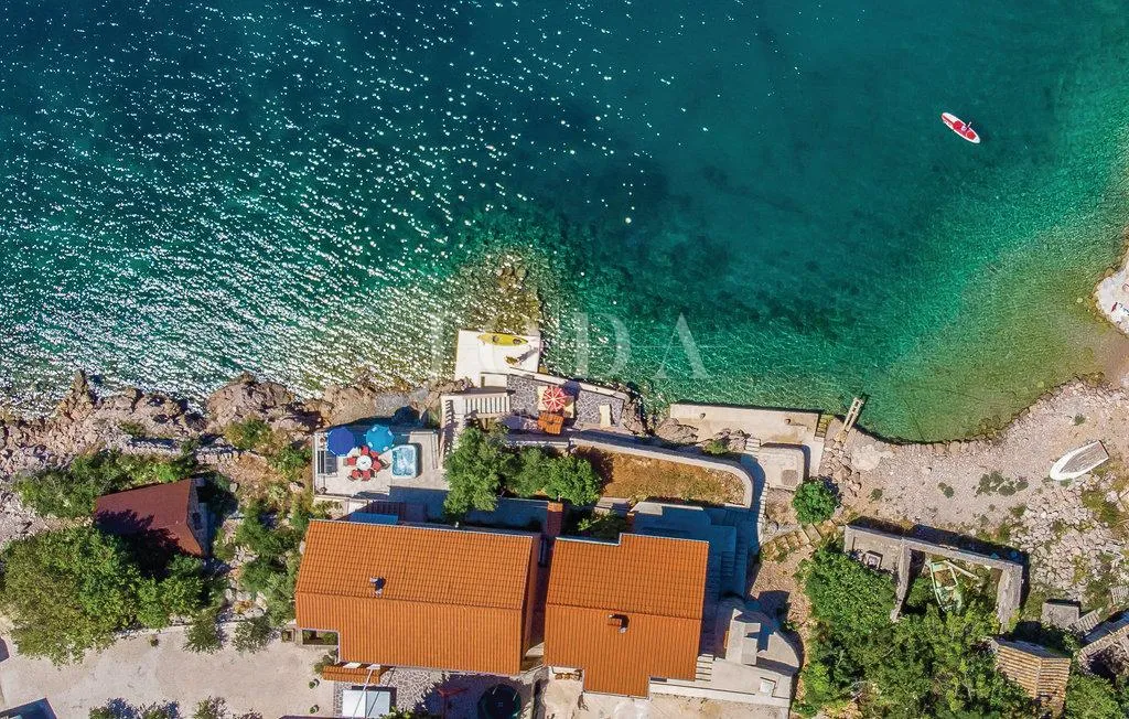 kuća prvi red do mora - slika 3