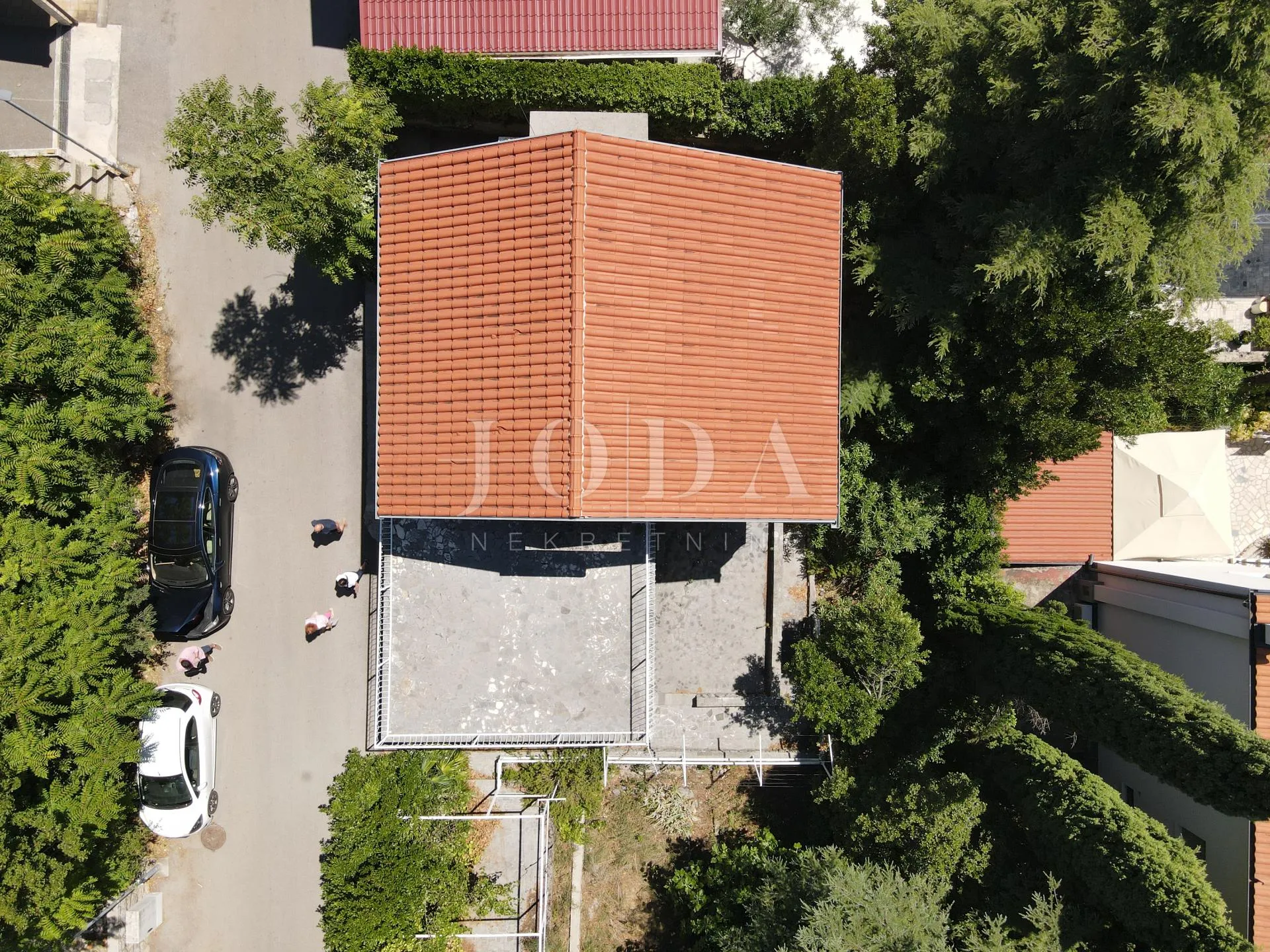 kuća s potencijalom u centru dramlja - slika 15