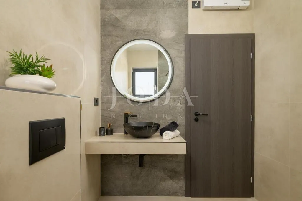 žminj, moderna villa sa bazenom, jacuzzijem i saunom - slika 37