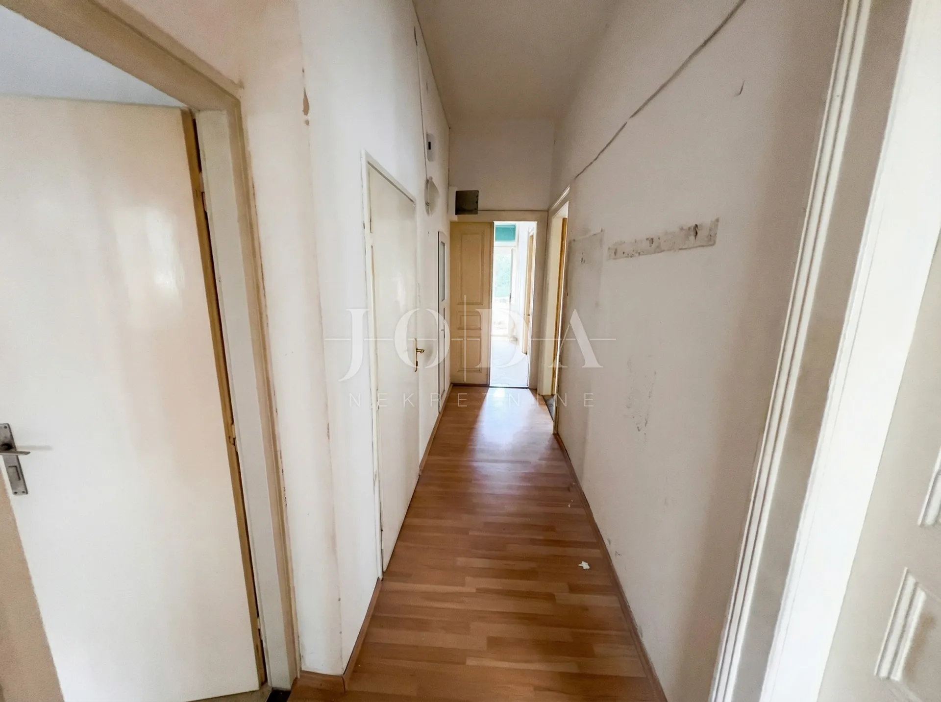 stan za adaptaciju na ekskluzivnoj lokaciji - slika 12