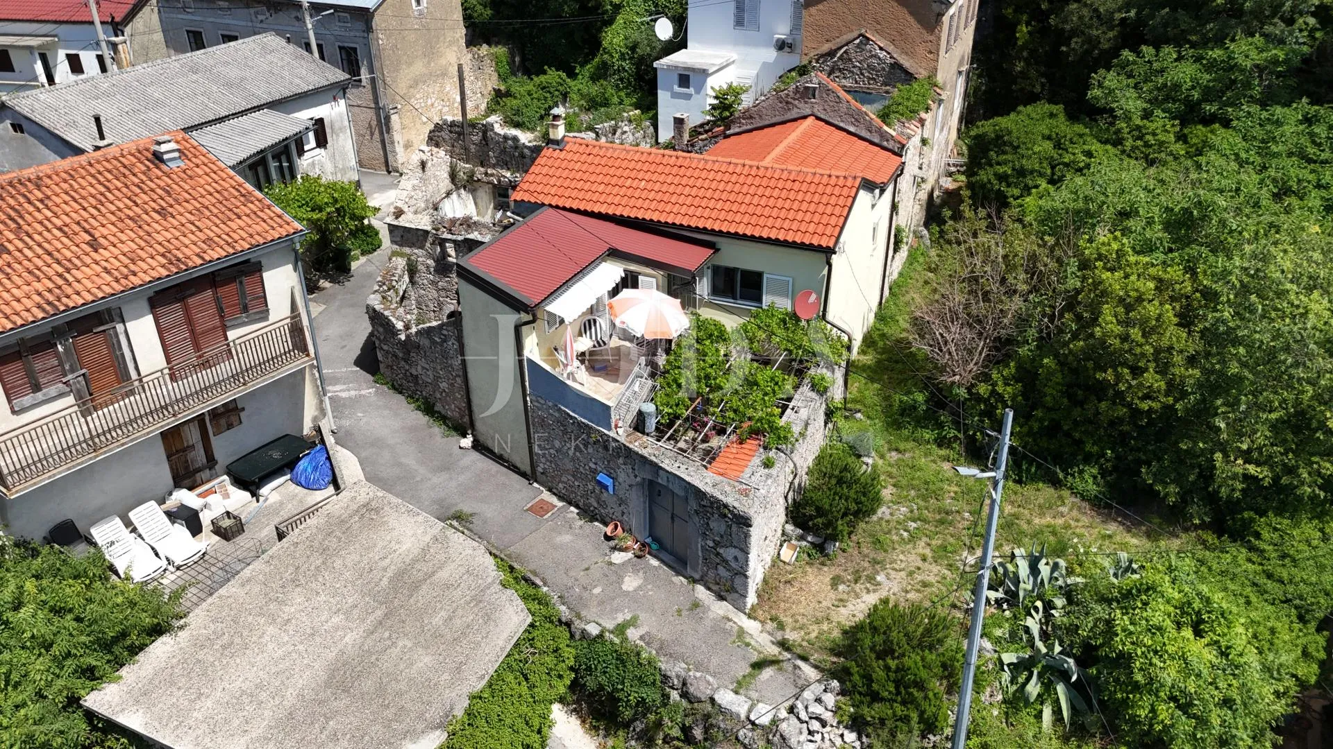 prodaja kuće bribir | balkon, parking, pogled na more - slika 37