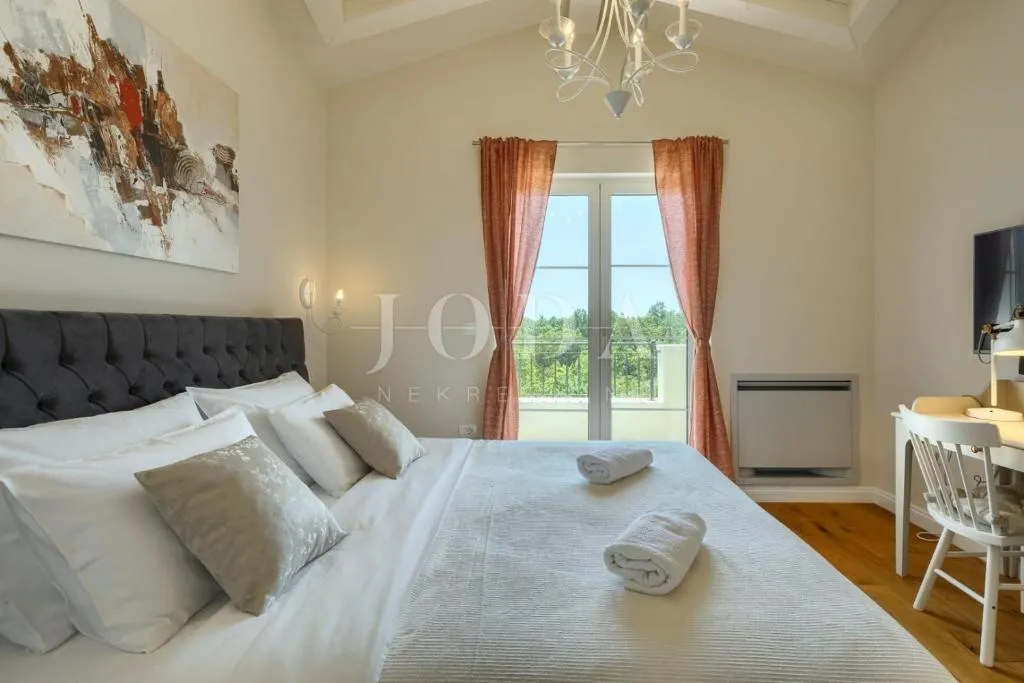 višnjan, prekrasna istarska villa s pogledom na prirodu - slika 25