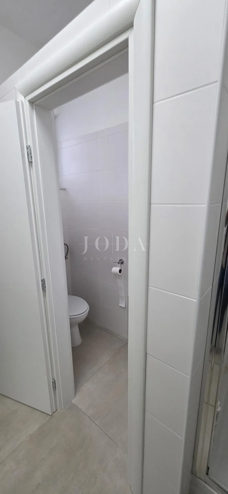 poslovni prostor s uhodanim zakupcem (apoteka) – 103 m², prizemlje, parking, top lokacija dramalj - slika 14