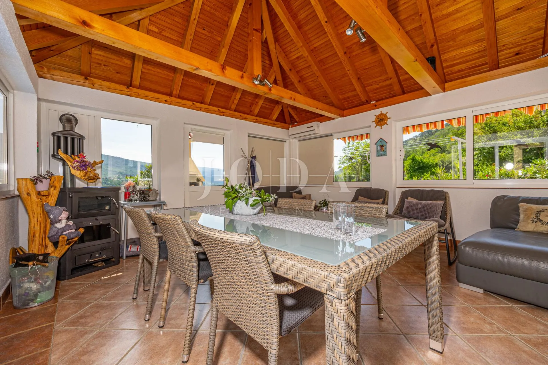 kuća sa 3000m2 zemljišta - slika 23
