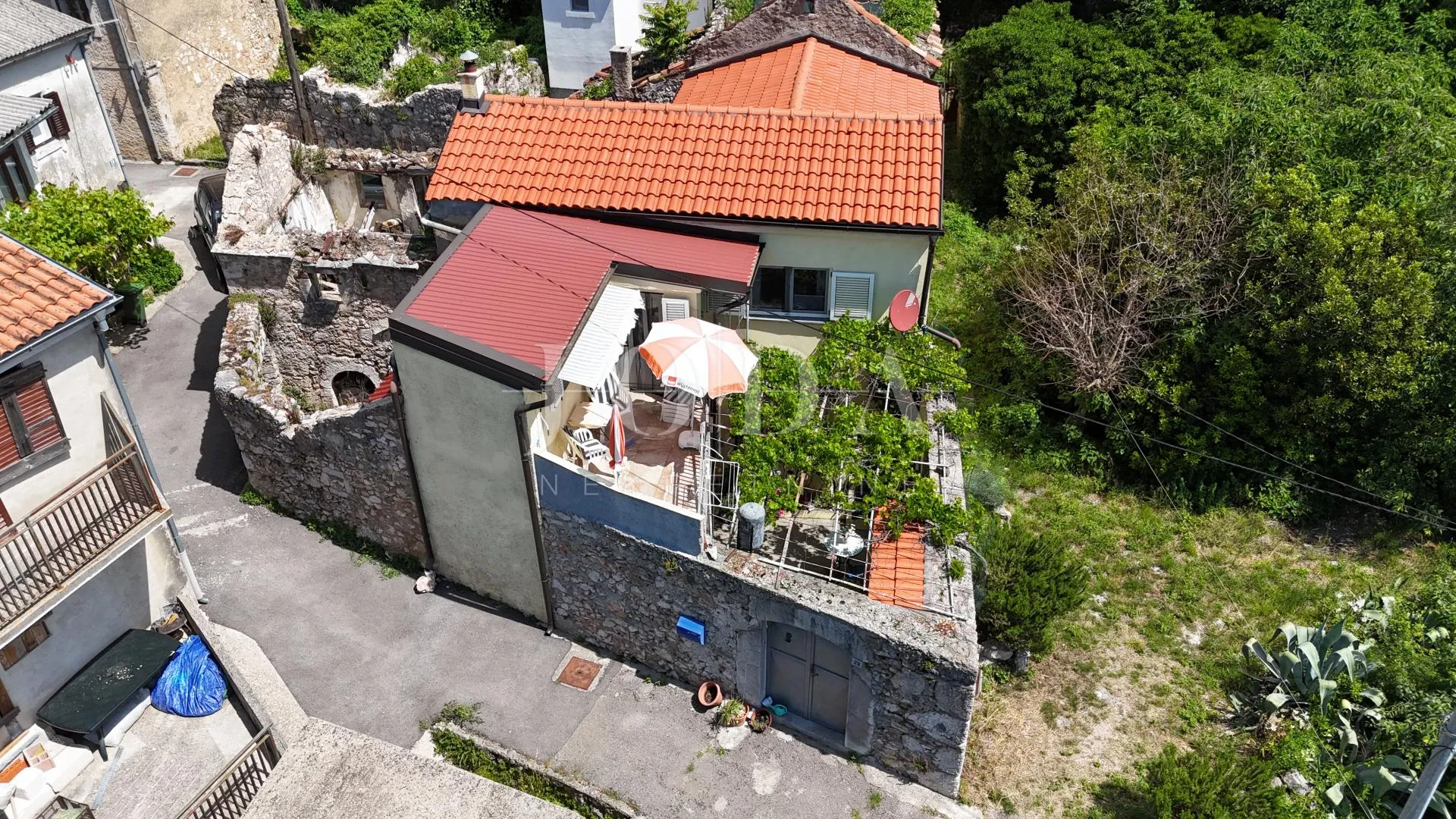 prodaja kuće bribir | balkon, parking, pogled na more - slika 2