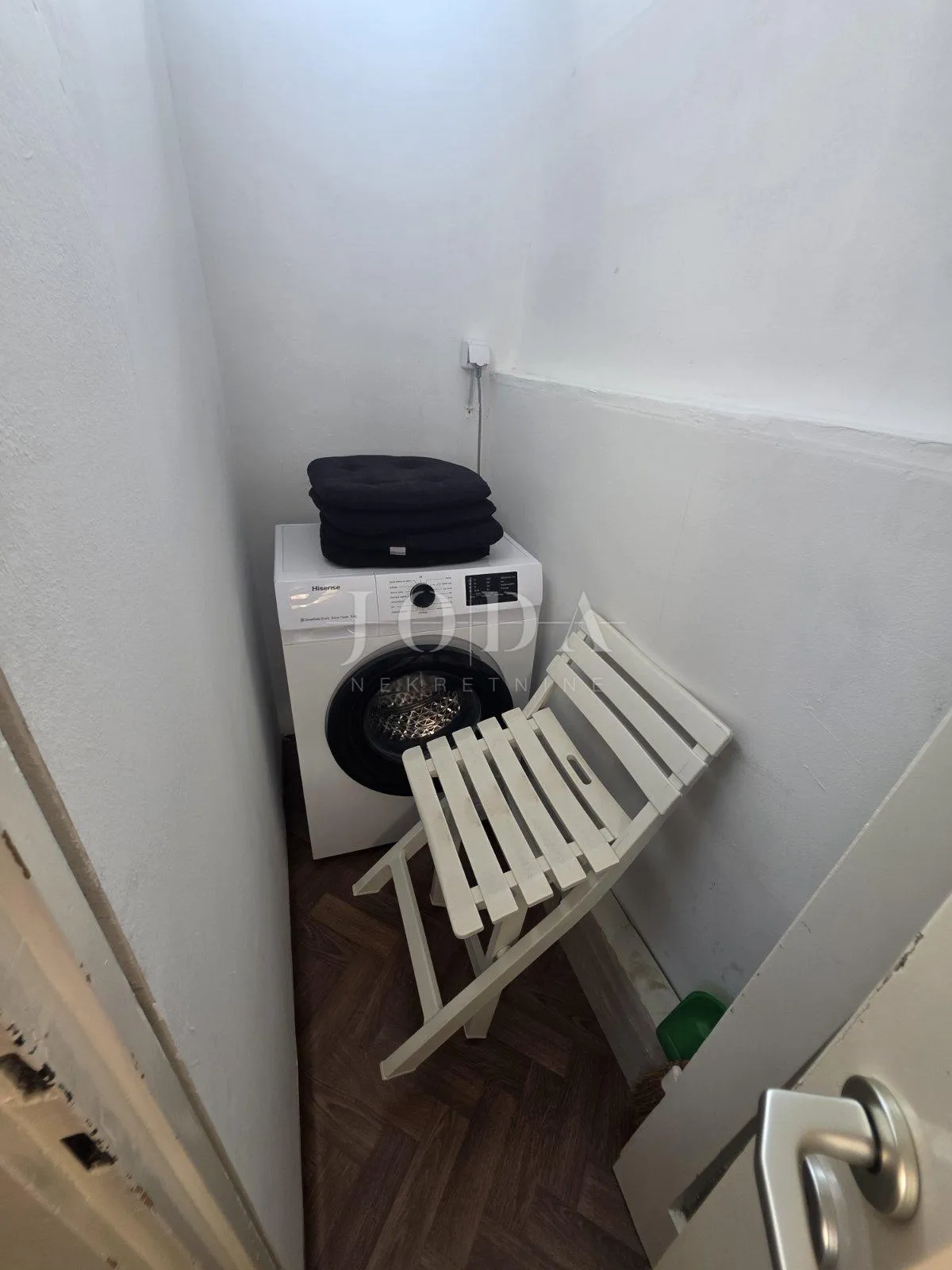 senj, stan u prvom redu do mora - slika 12