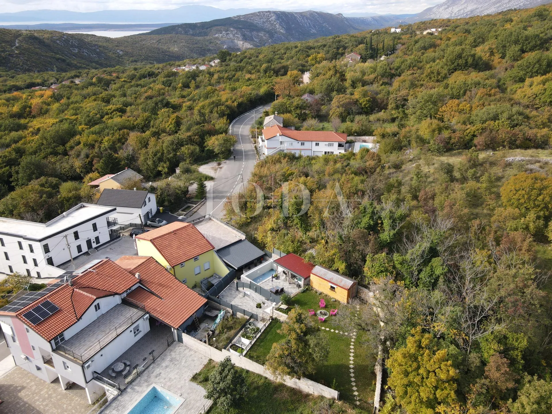 bribir kuća sa bazenom - slika 27