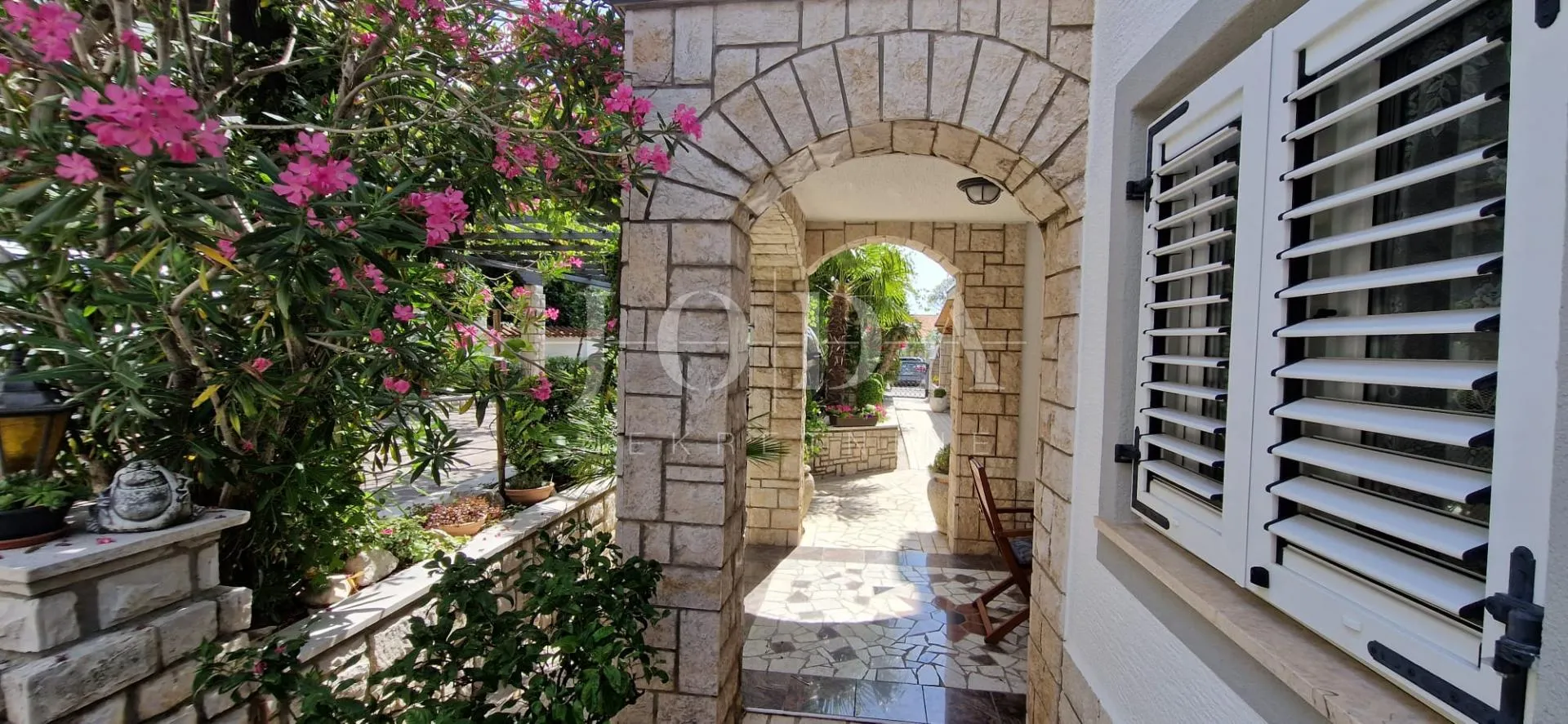 selce apartmanska villa s pogledom na more - slika 10