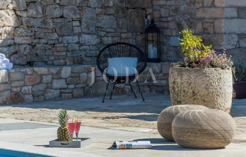 poreč, okolica, kamena villa sa bazenom - slika 9