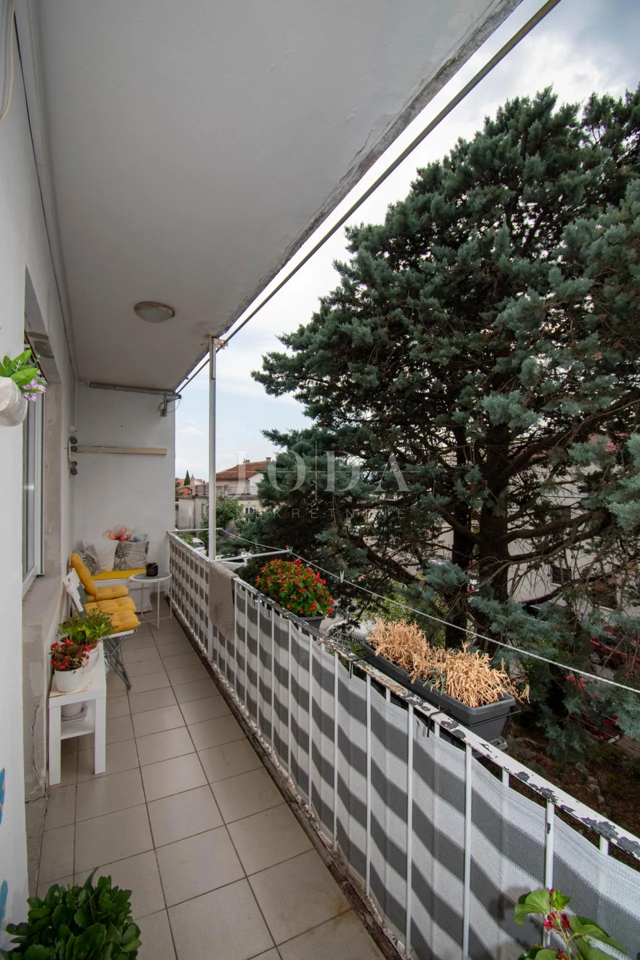 crikvenica-dvosobni stan širi centar - slika 16