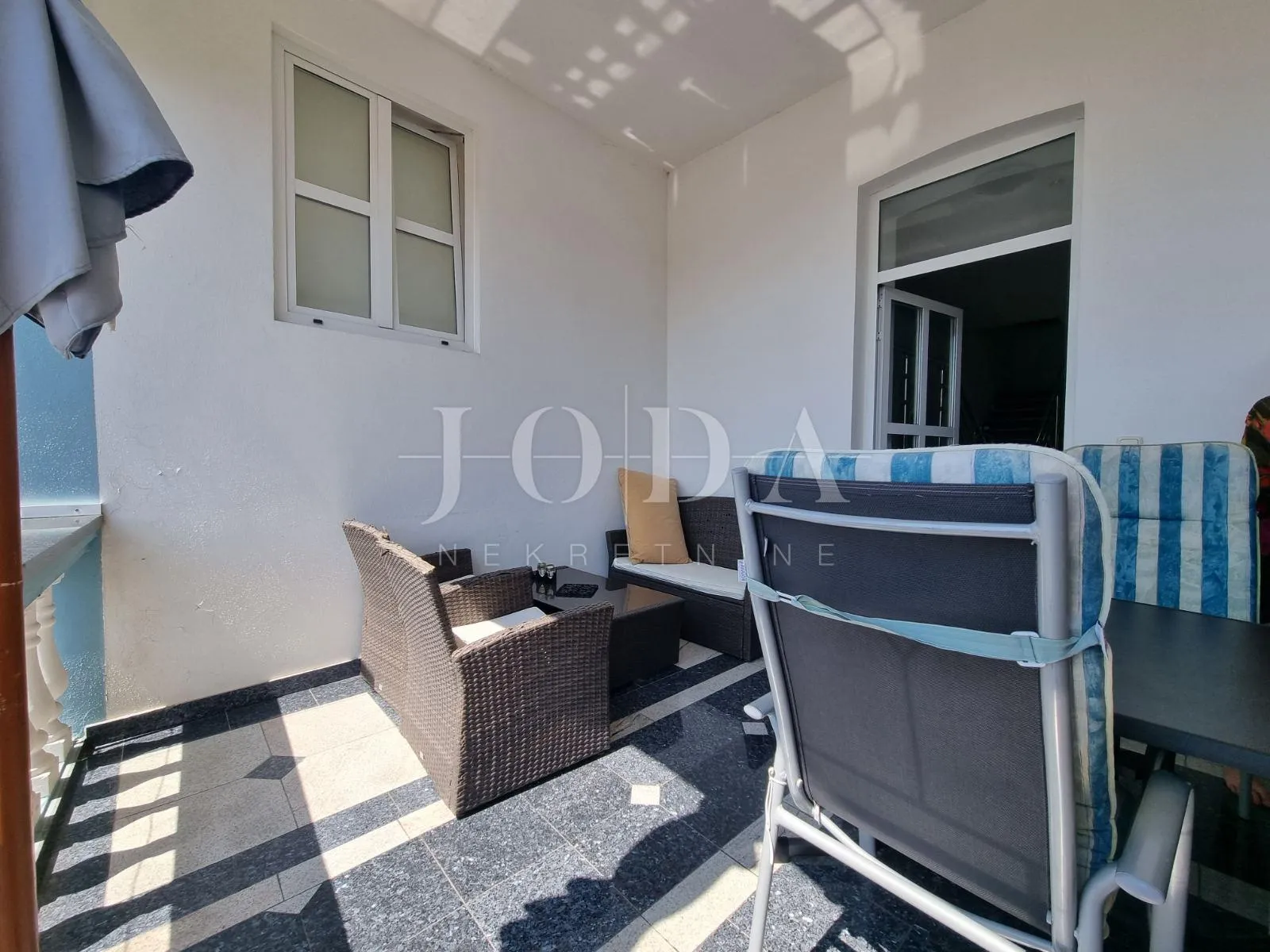 crikvenica, dvije kuće sa osam apartmana - slika 28
