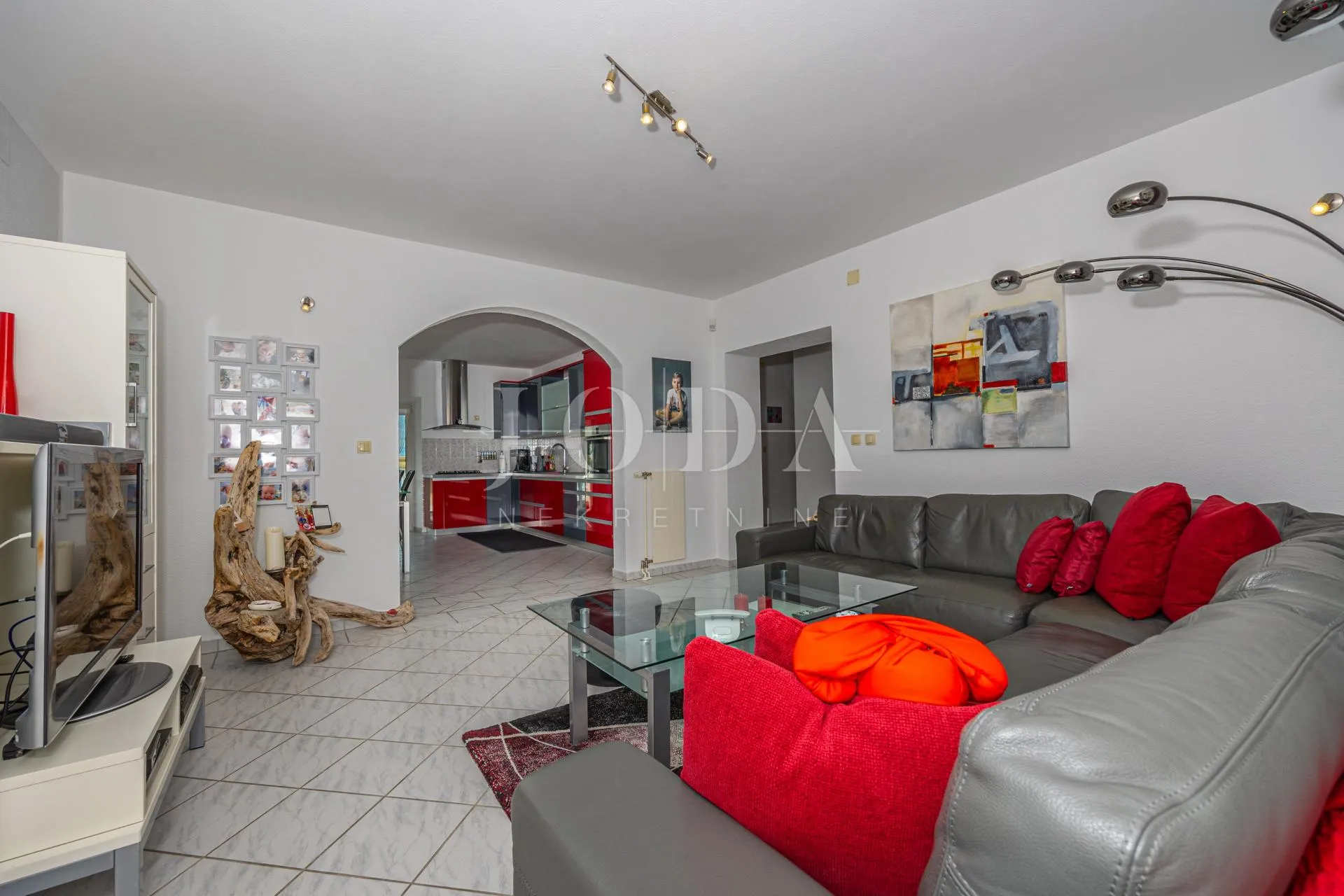 kuća sa 3000m2 zemljišta - slika 29
