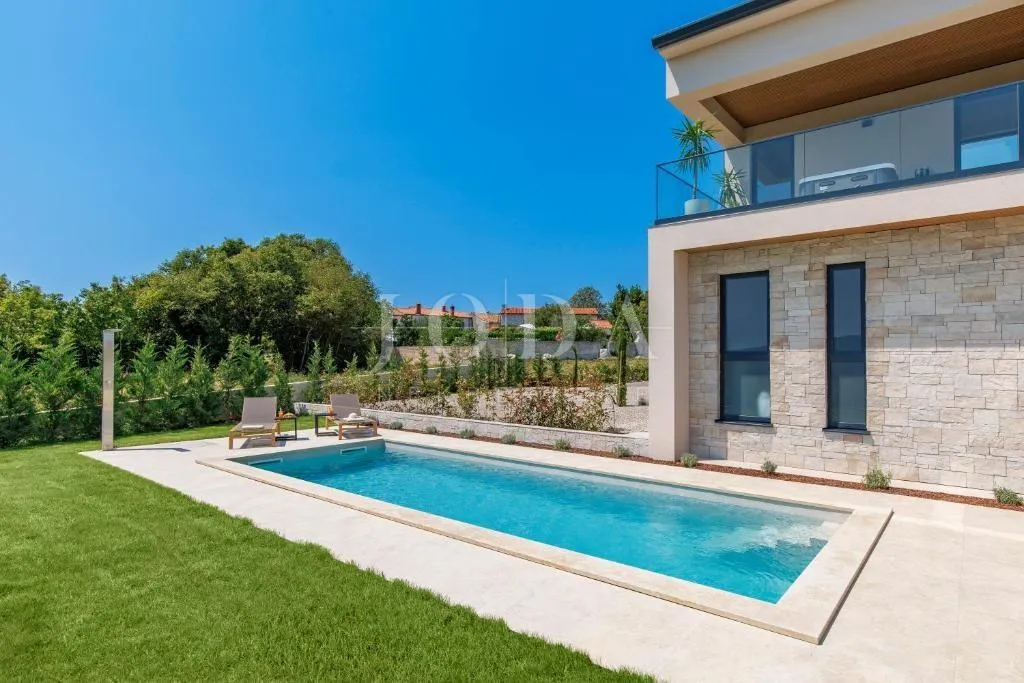 labin, okolica, moderna villa s bazenom i privatnim wellnessom - slika 12